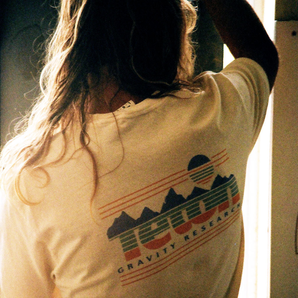 Retro Sunrise Tee - Image 7